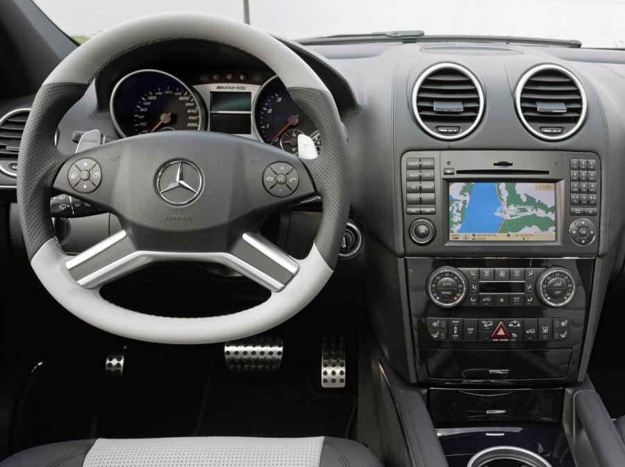  Mercedes-Benz ML63 AMG 10th Anniversary 2009 года  (фото 10 из 20)